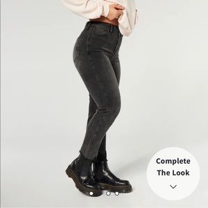 Hollister High Rise Mom Jean